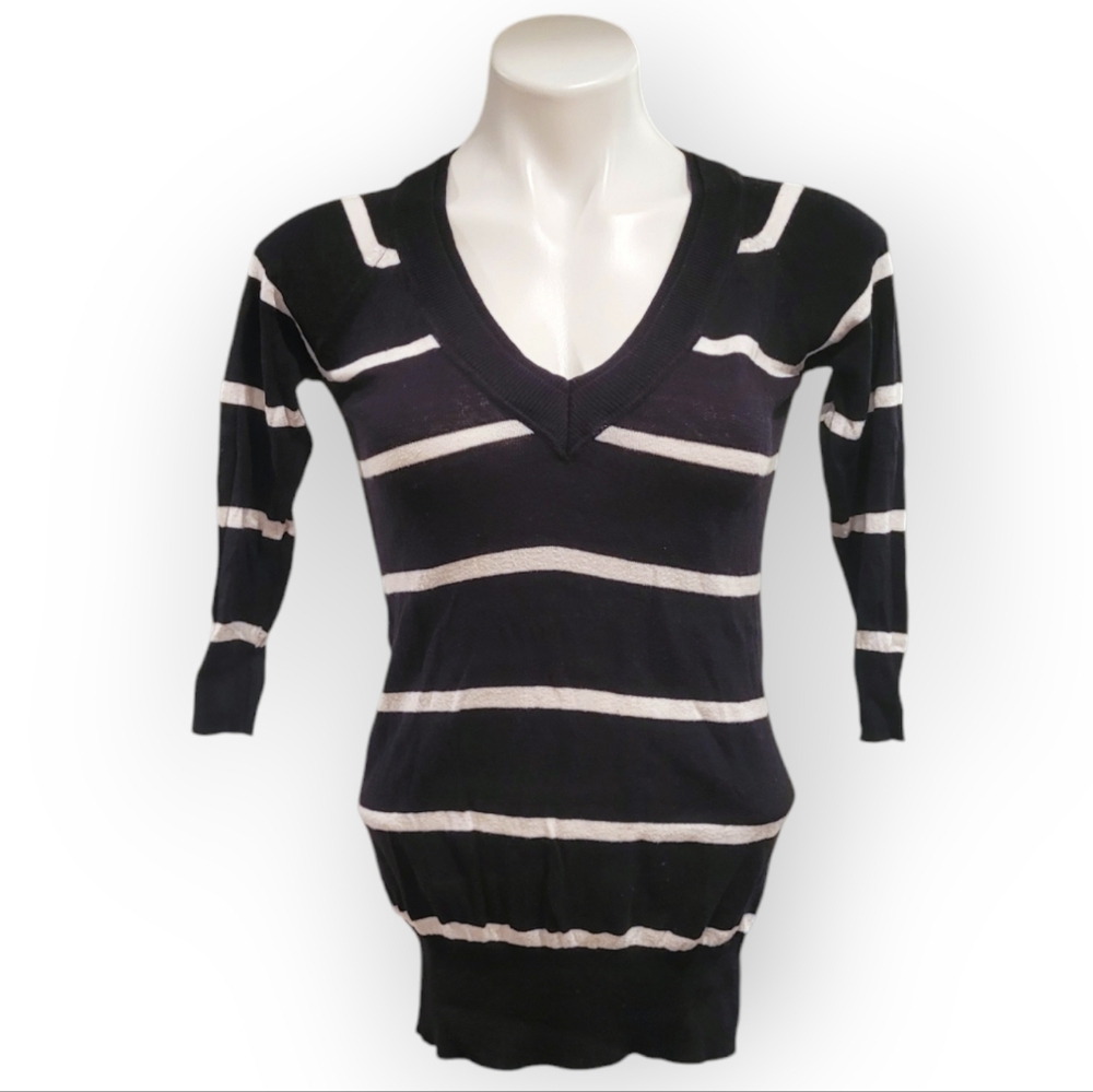 Urban Behavior Medium Black Ans White Striped Vneck Top